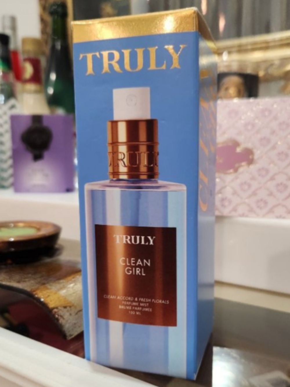 TRULY Clean Girl NIB